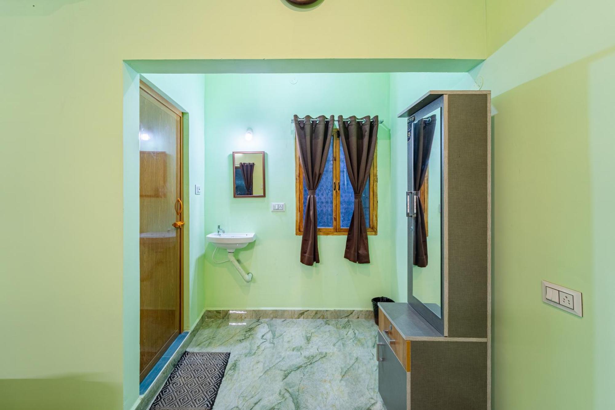 Hotel De Jardin Pondicherry With Swimming Pool Bagian luar foto