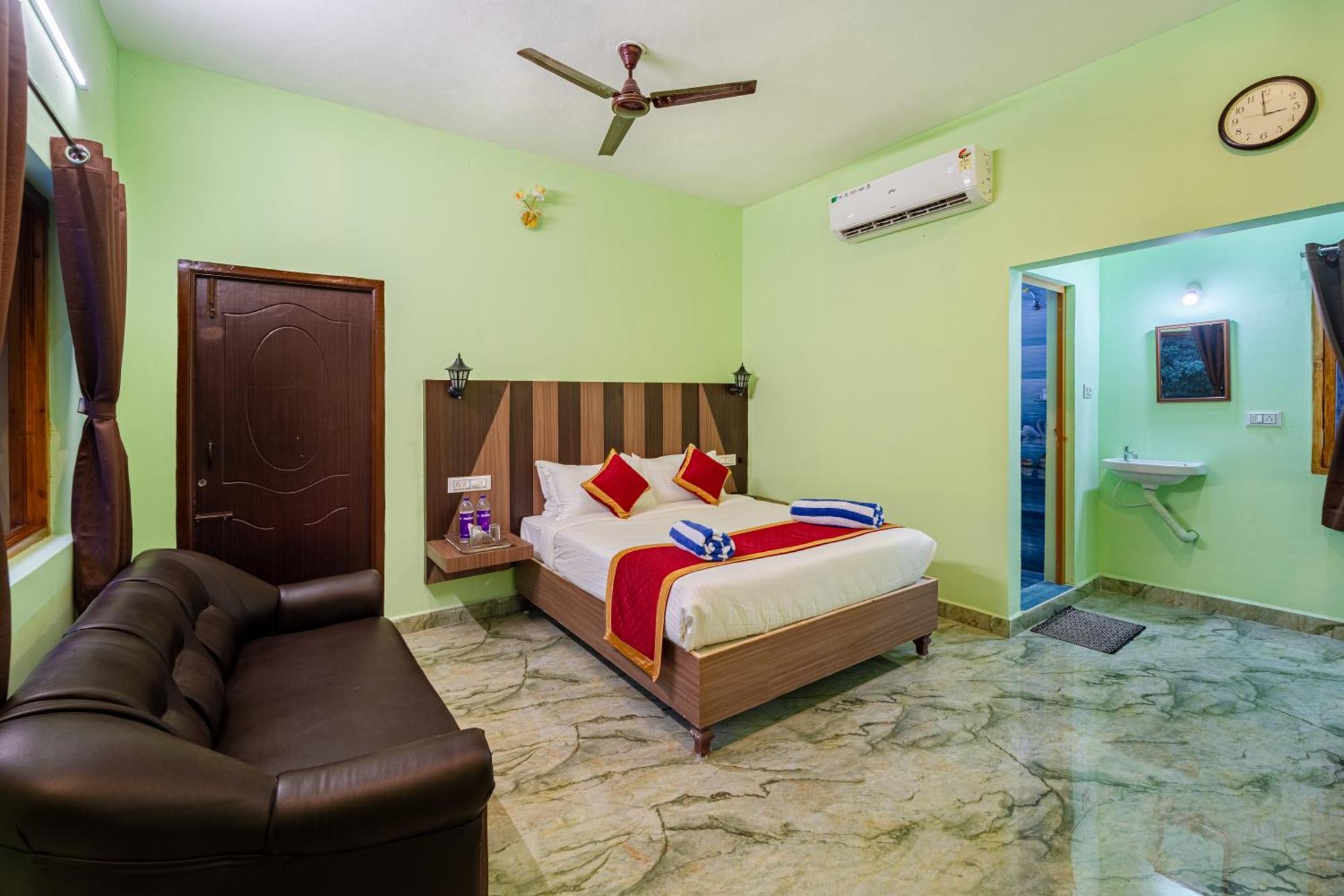 Hotel De Jardin Pondicherry With Swimming Pool Bagian luar foto