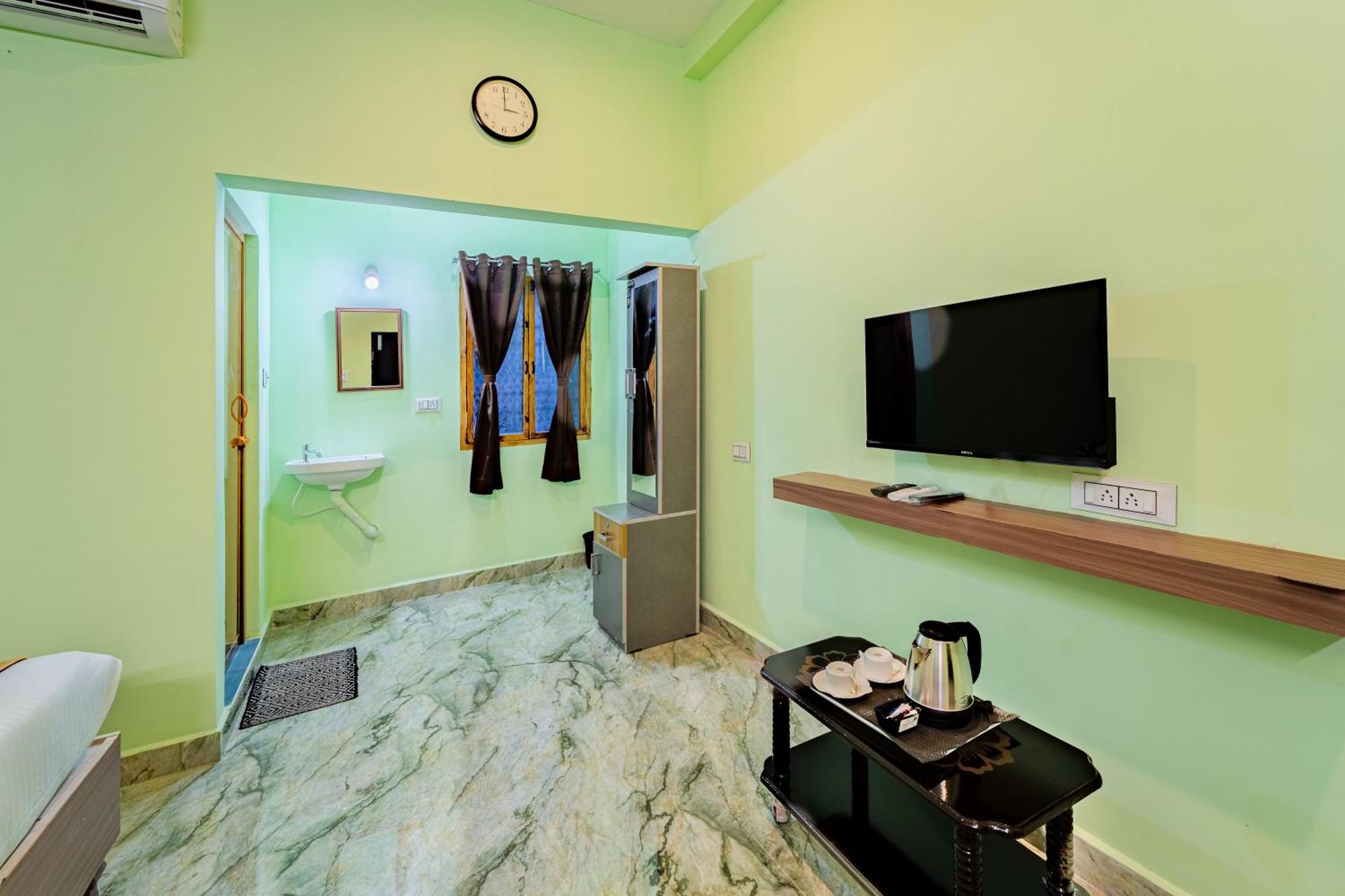 Hotel De Jardin Pondicherry With Swimming Pool Bagian luar foto