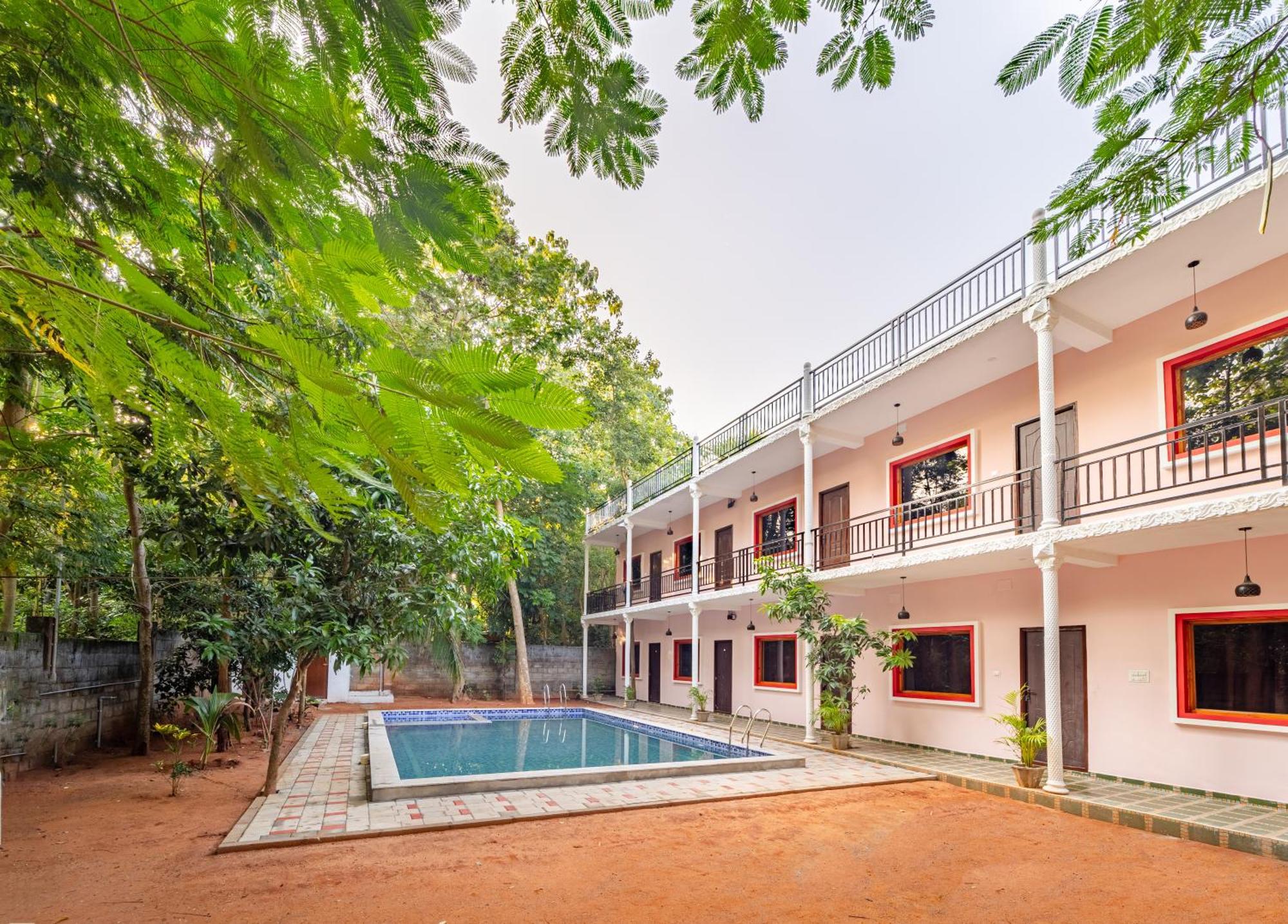Hotel De Jardin Pondicherry With Swimming Pool Bagian luar foto