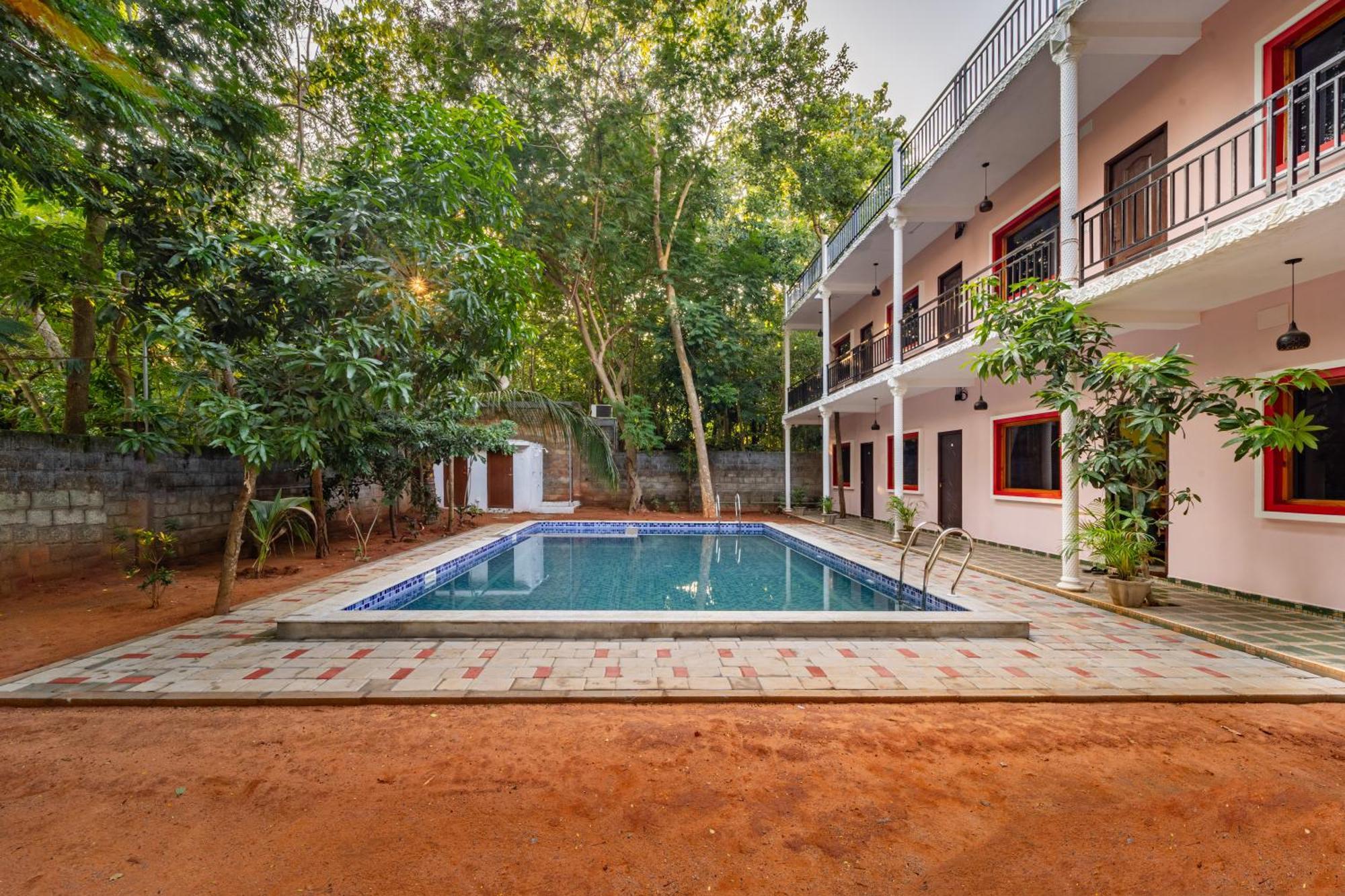 Hotel De Jardin Pondicherry With Swimming Pool Bagian luar foto