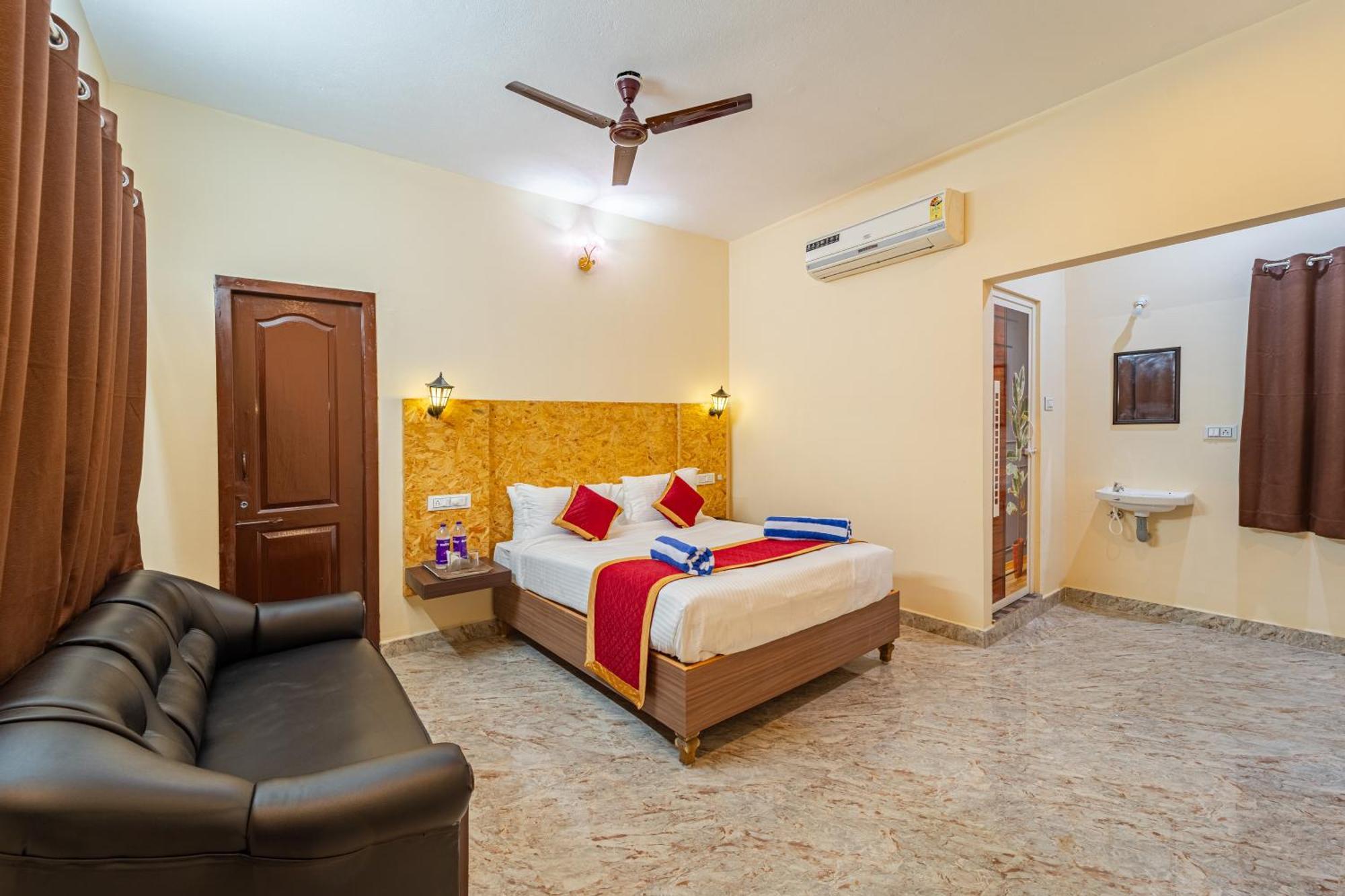 Hotel De Jardin Pondicherry With Swimming Pool Bagian luar foto