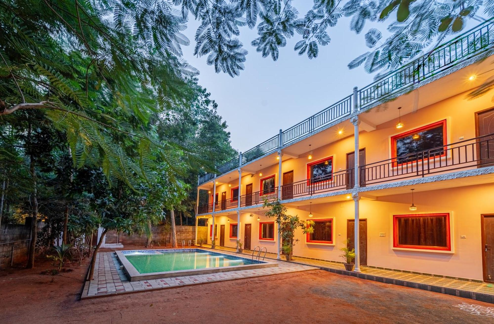 Hotel De Jardin Pondicherry With Swimming Pool Bagian luar foto