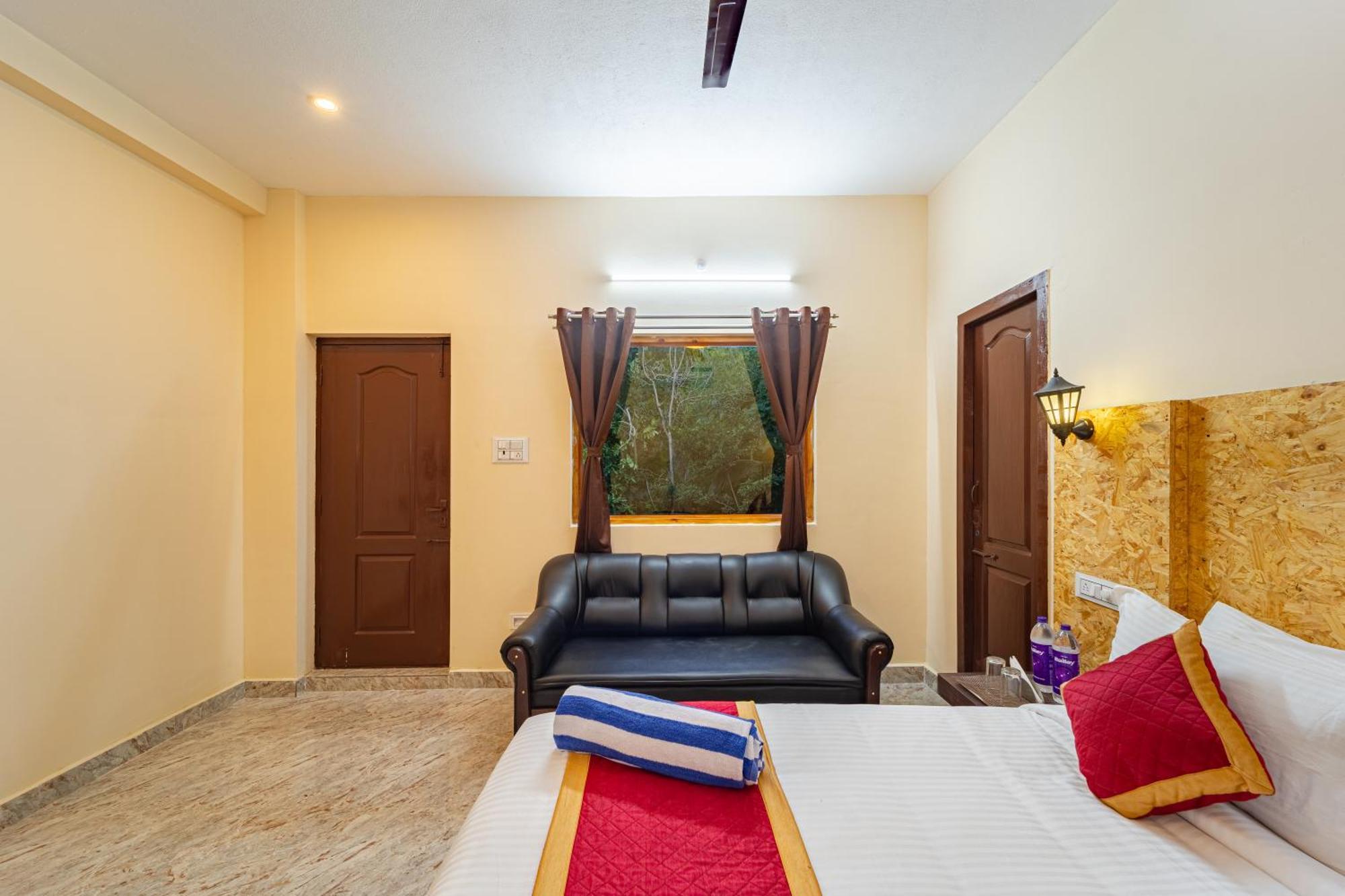 Hotel De Jardin Pondicherry With Swimming Pool Bagian luar foto