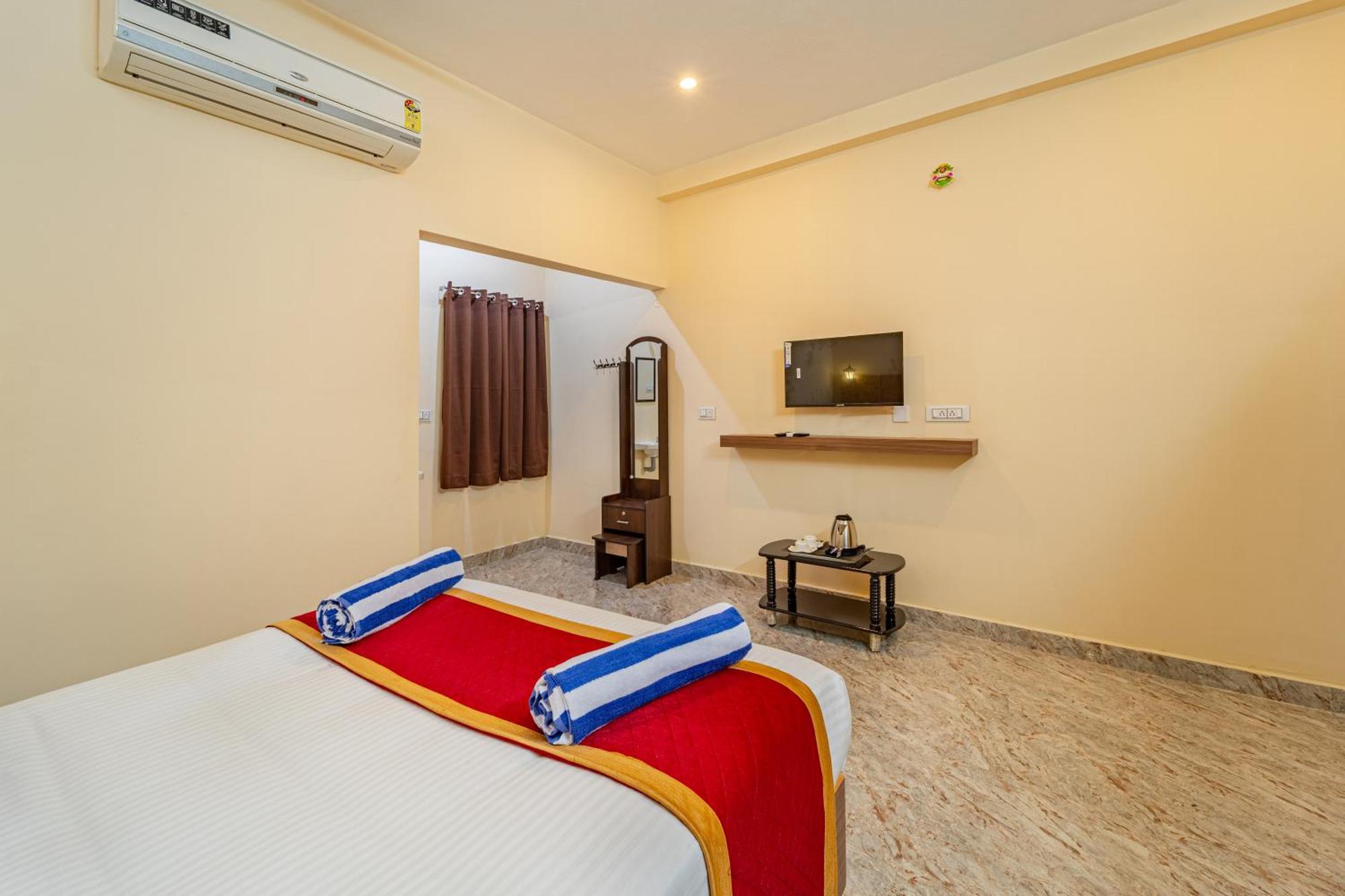 Hotel De Jardin Pondicherry With Swimming Pool Bagian luar foto