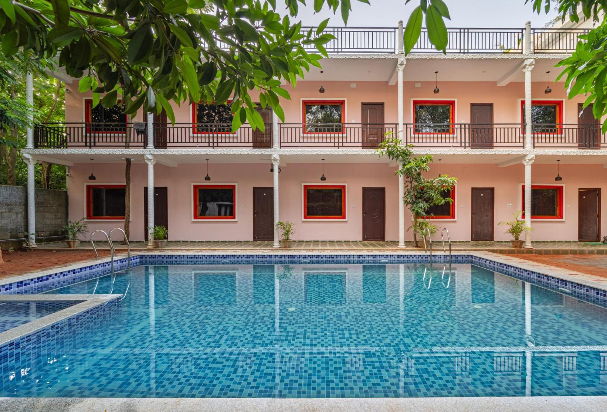 Hotel De Jardin Pondicherry With Swimming Pool Bagian luar foto